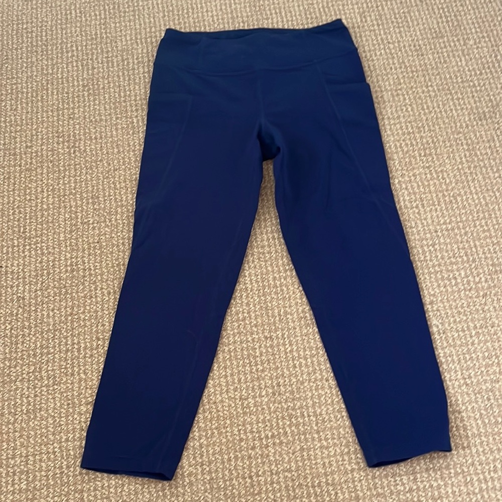 Athleta girl navy cropped leggings size 14!
